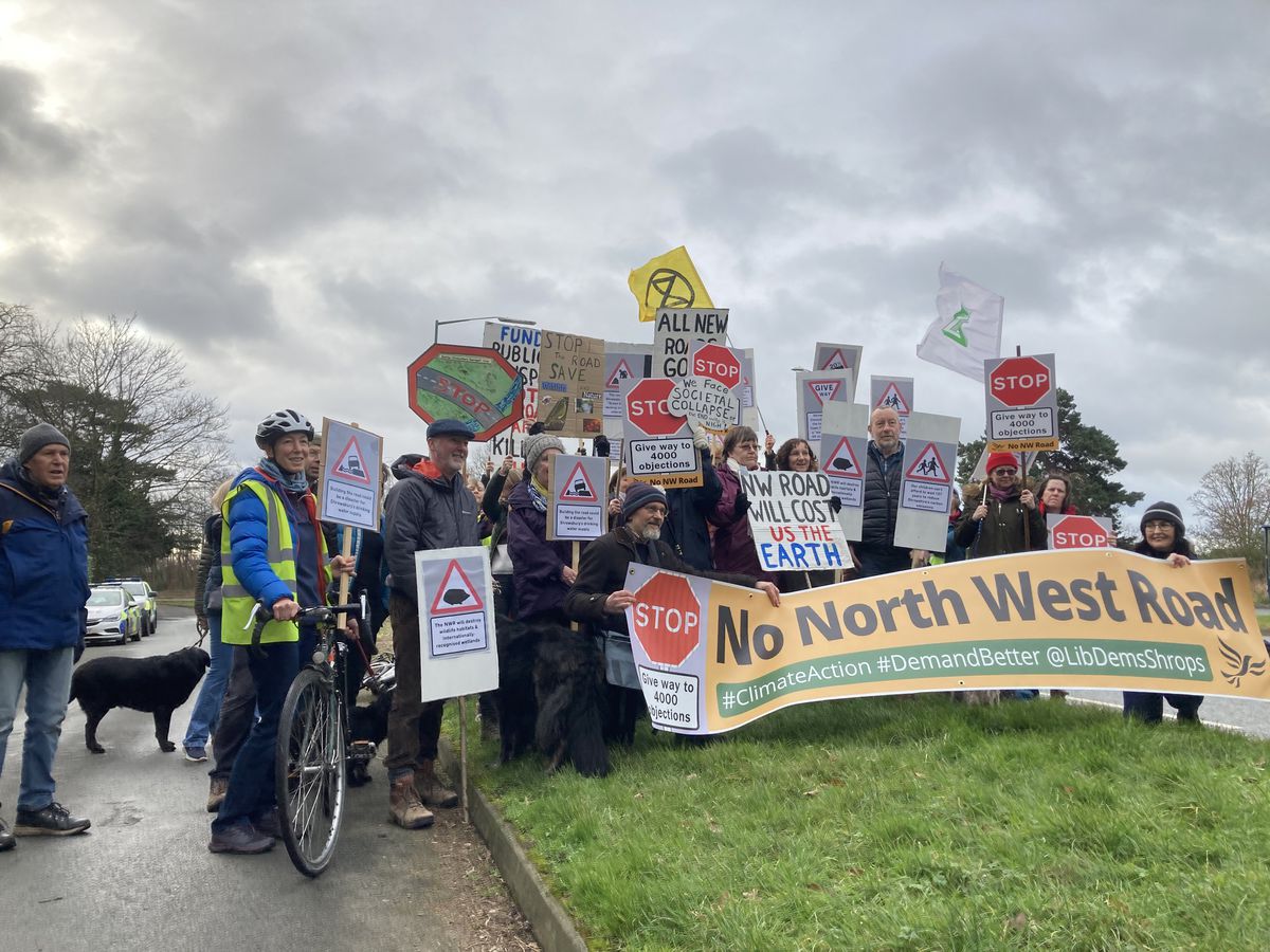 Protestatarii împotriva Drumului de Relief de Nord-Vest